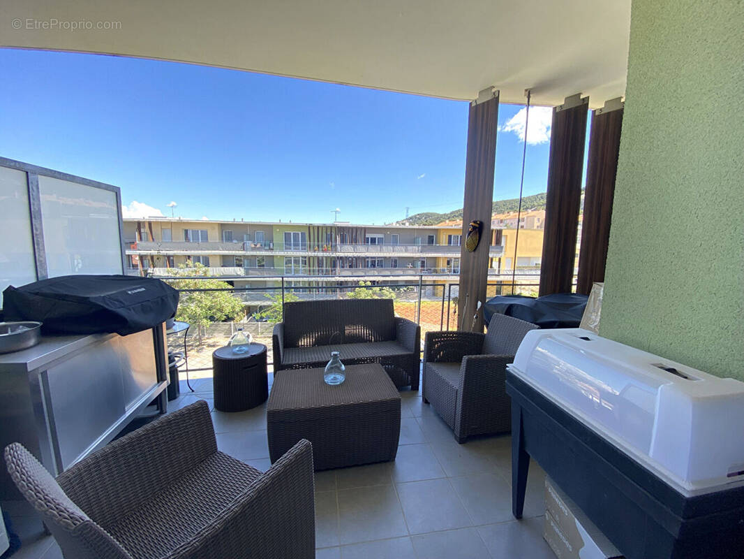 Appartement à CHATEAUNEUF-LES-MARTIGUES
