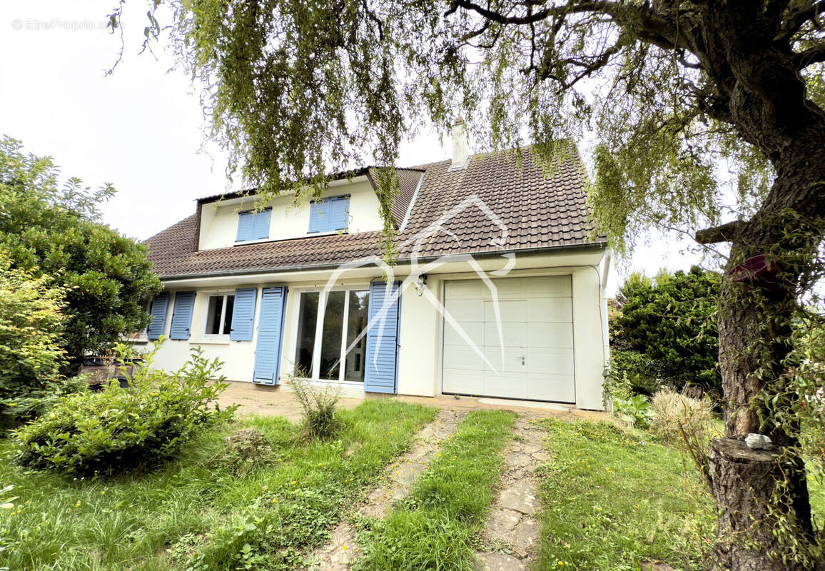 Maison à FRANQUEVILLE-SAINT-PIERRE