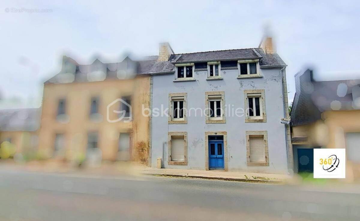 Maison à HUELGOAT
