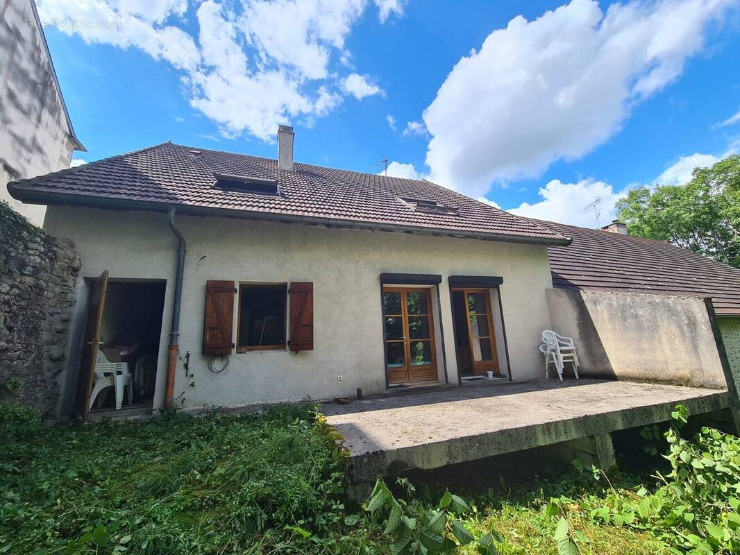 Maison à LAVIGNY