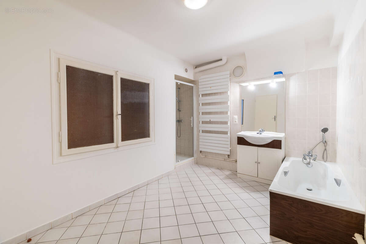 Appartement à CHATEL-SAINT-GERMAIN