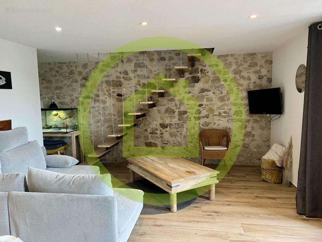 Maison à L&#039;EPINE