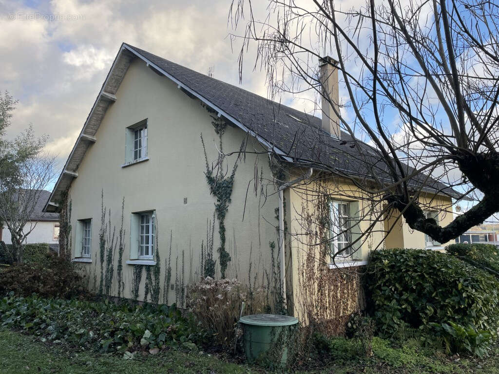 Maison à LUBERSAC