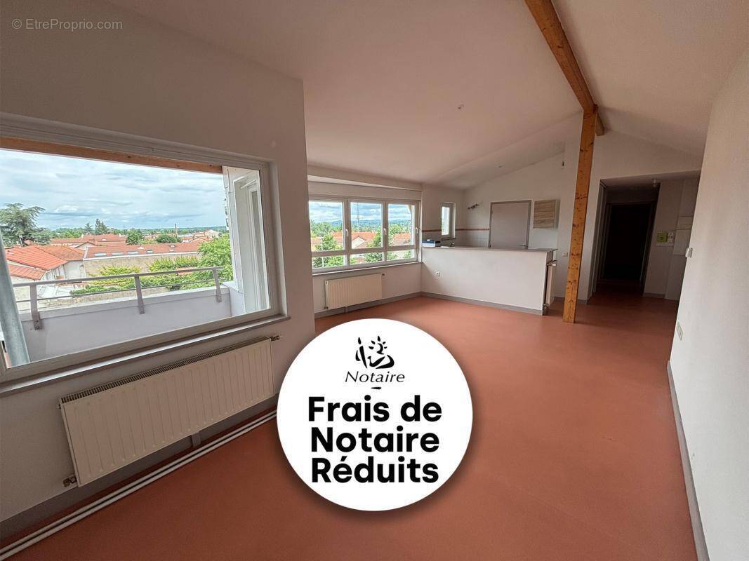 Appartement à LE COTEAU