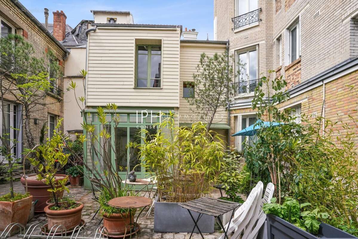 Maison à NEUILLY-SUR-SEINE