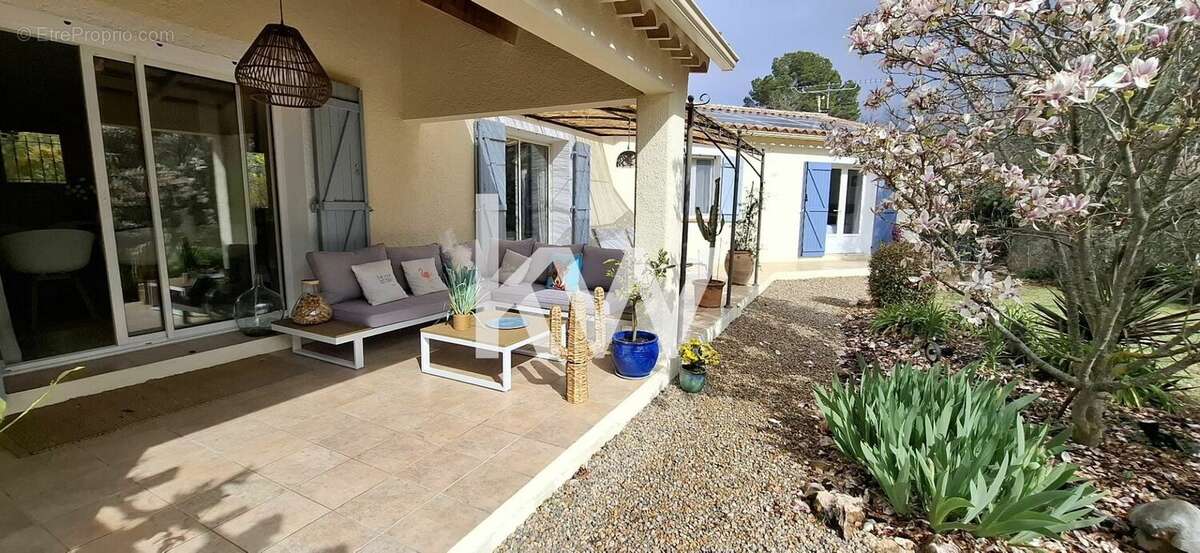 Maison à AUPS