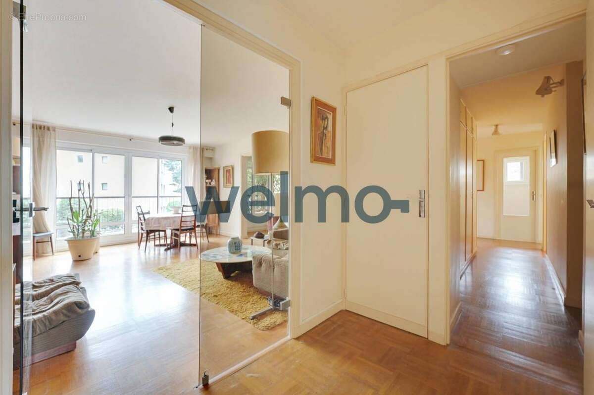 Appartement à BURES-SUR-YVETTE