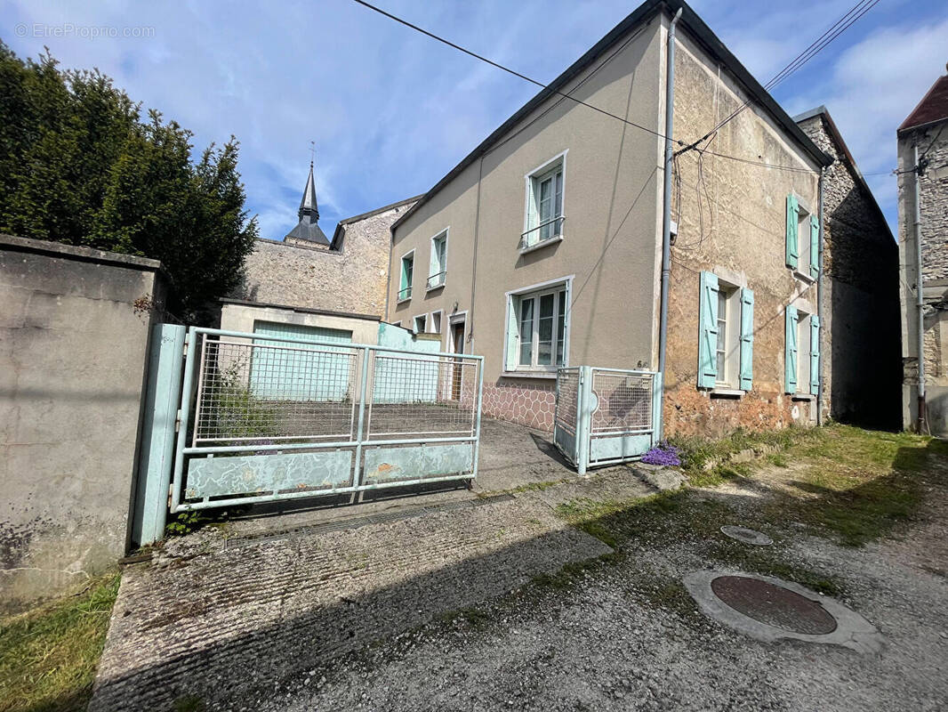 Maison à JOUY-SUR-MORIN