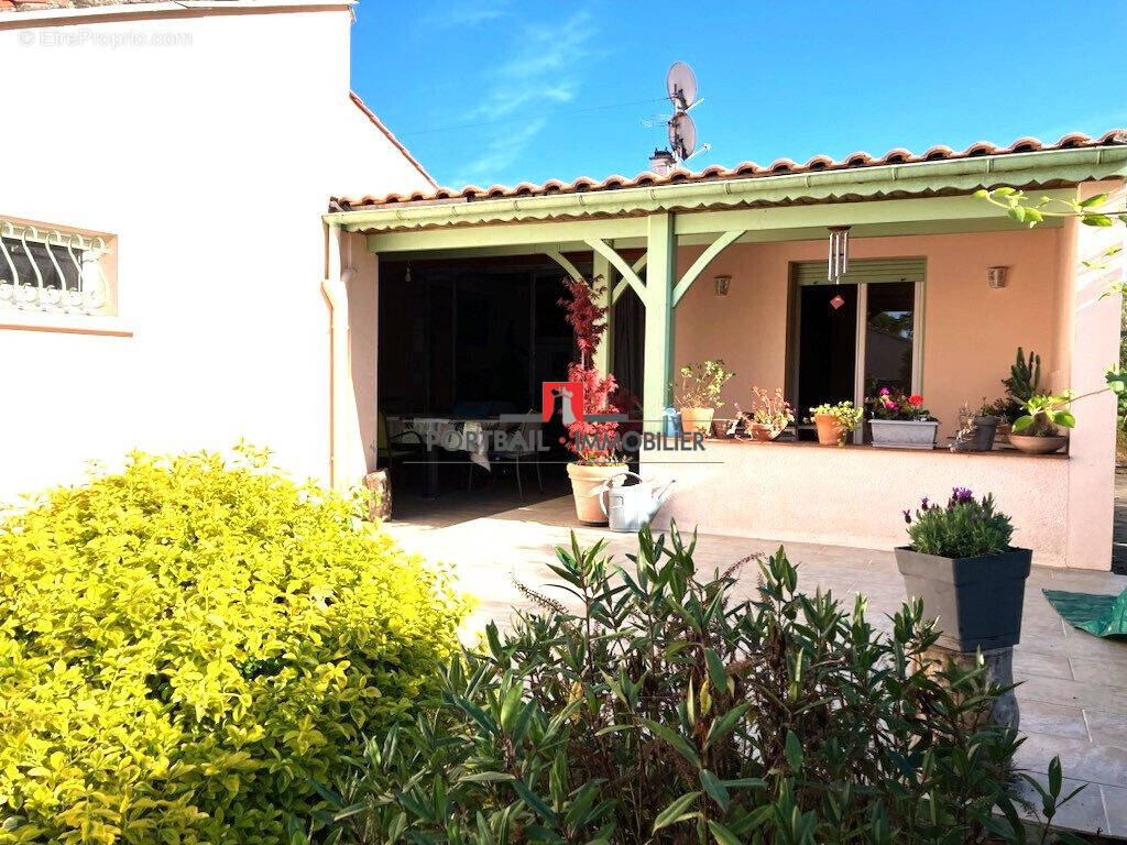 Maison à COUTRAS