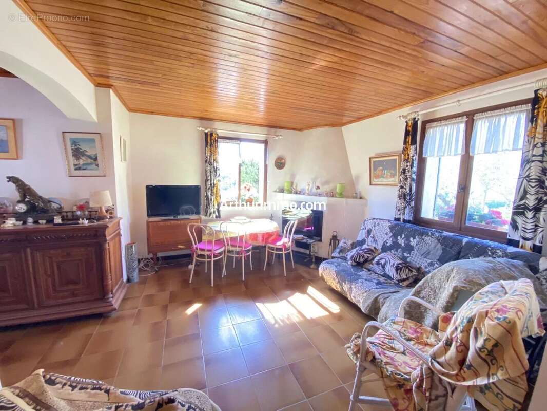 Maison à LA MOTTE