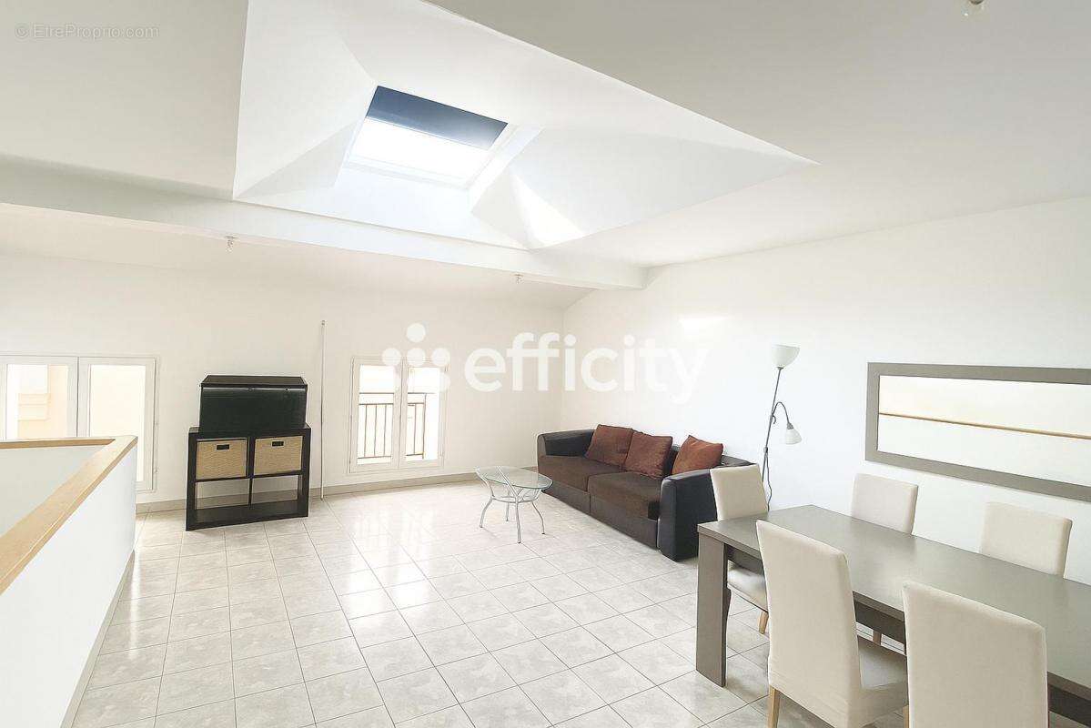 Appartement à EYGUIERES