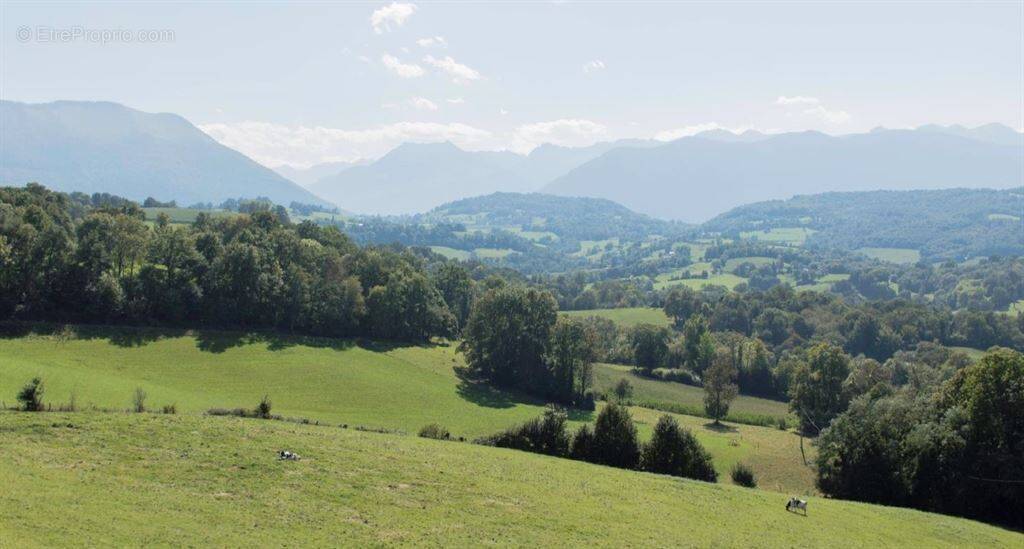 Terrain à SEVIGNACQ-MEYRACQ