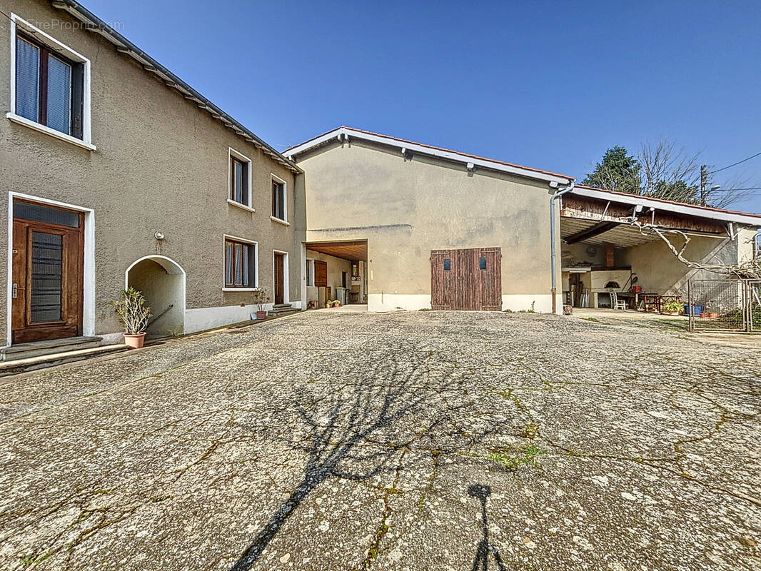 Maison à COMMUNAY