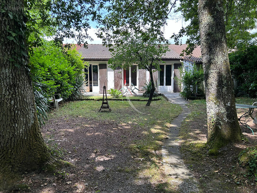 Maison à SAINT-MEDARD-EN-JALLES