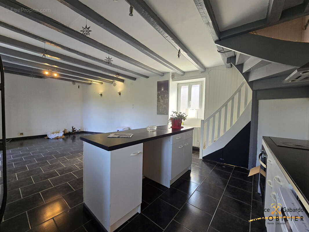 Maison à GRANDRIS
