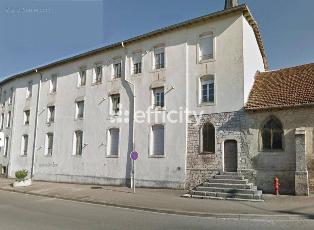 Appartement à NEUFCHATEAU
