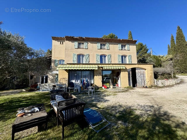 Maison à EGUILLES