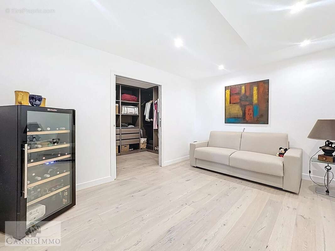 Appartement à MANDELIEU-LA-NAPOULE