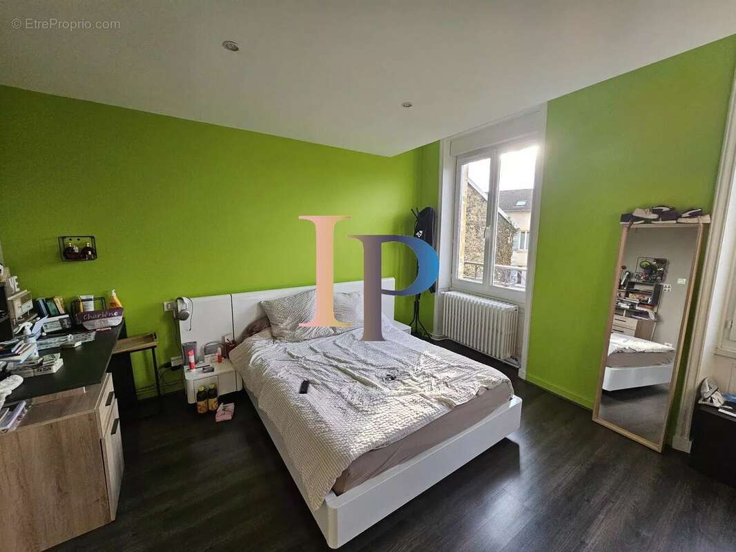 Maison à CHARLIEU