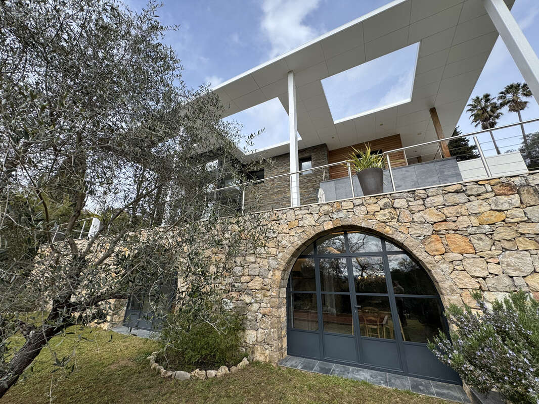 Maison à MOUGINS