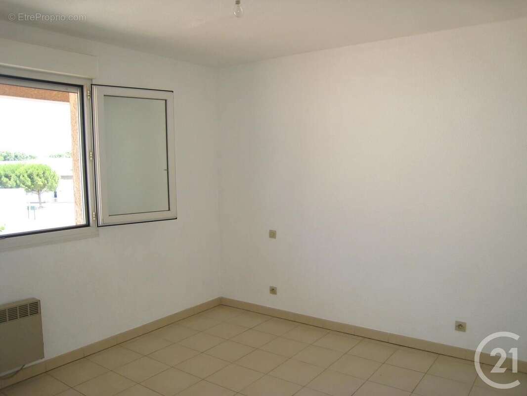 Appartement à MAUGUIO