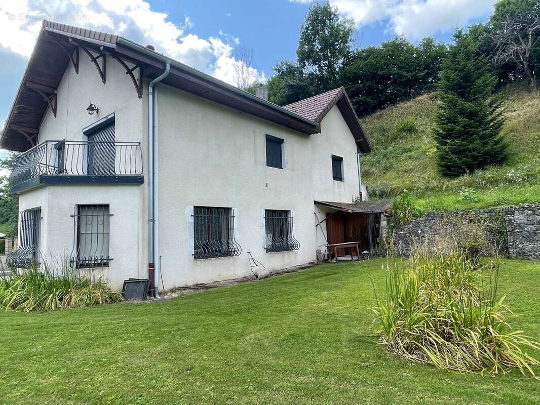 Maison à EVIRES