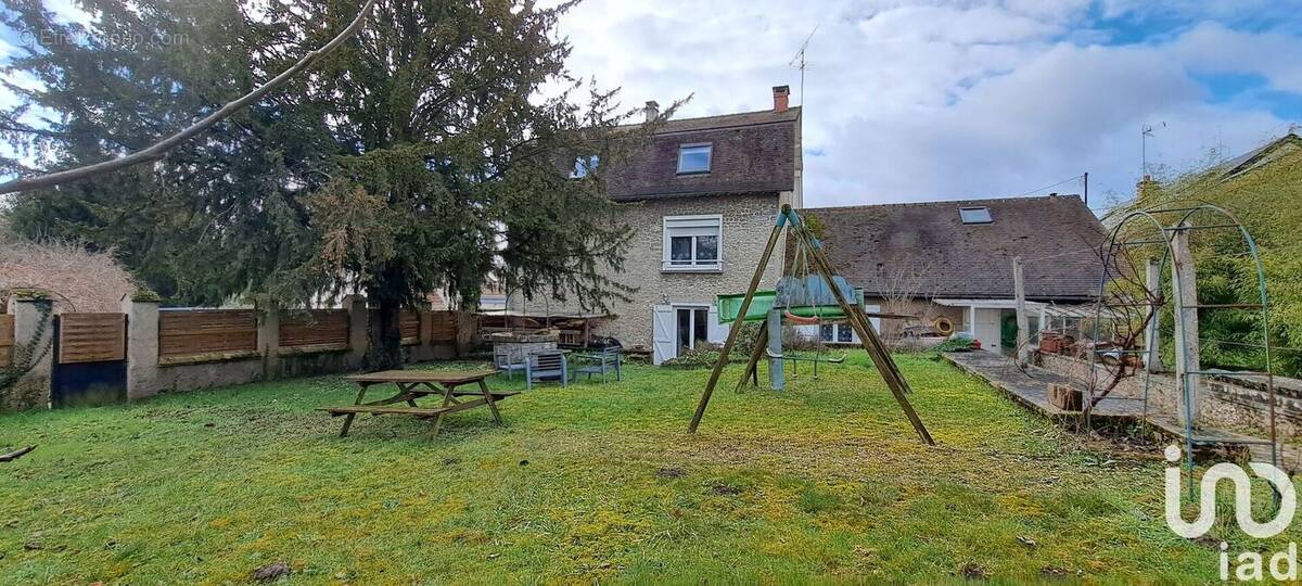 Photo 1 - Maison à CERNY