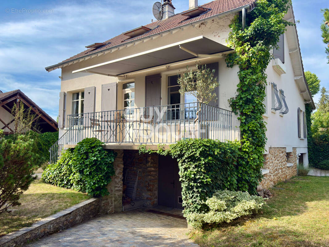 Maison à SOISY-SUR-SEINE
