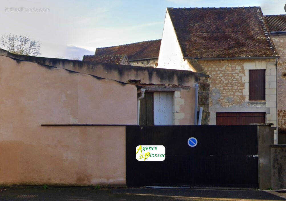 Parking à MAIRE