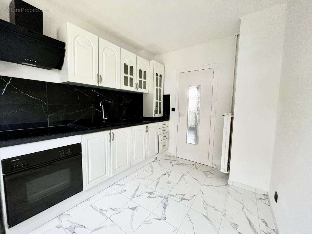 Appartement à CHENOVE