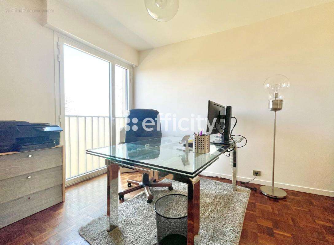 Appartement à RIS-ORANGIS