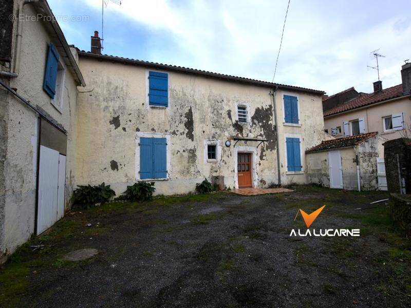 Maison à LA CHATAIGNERAIE