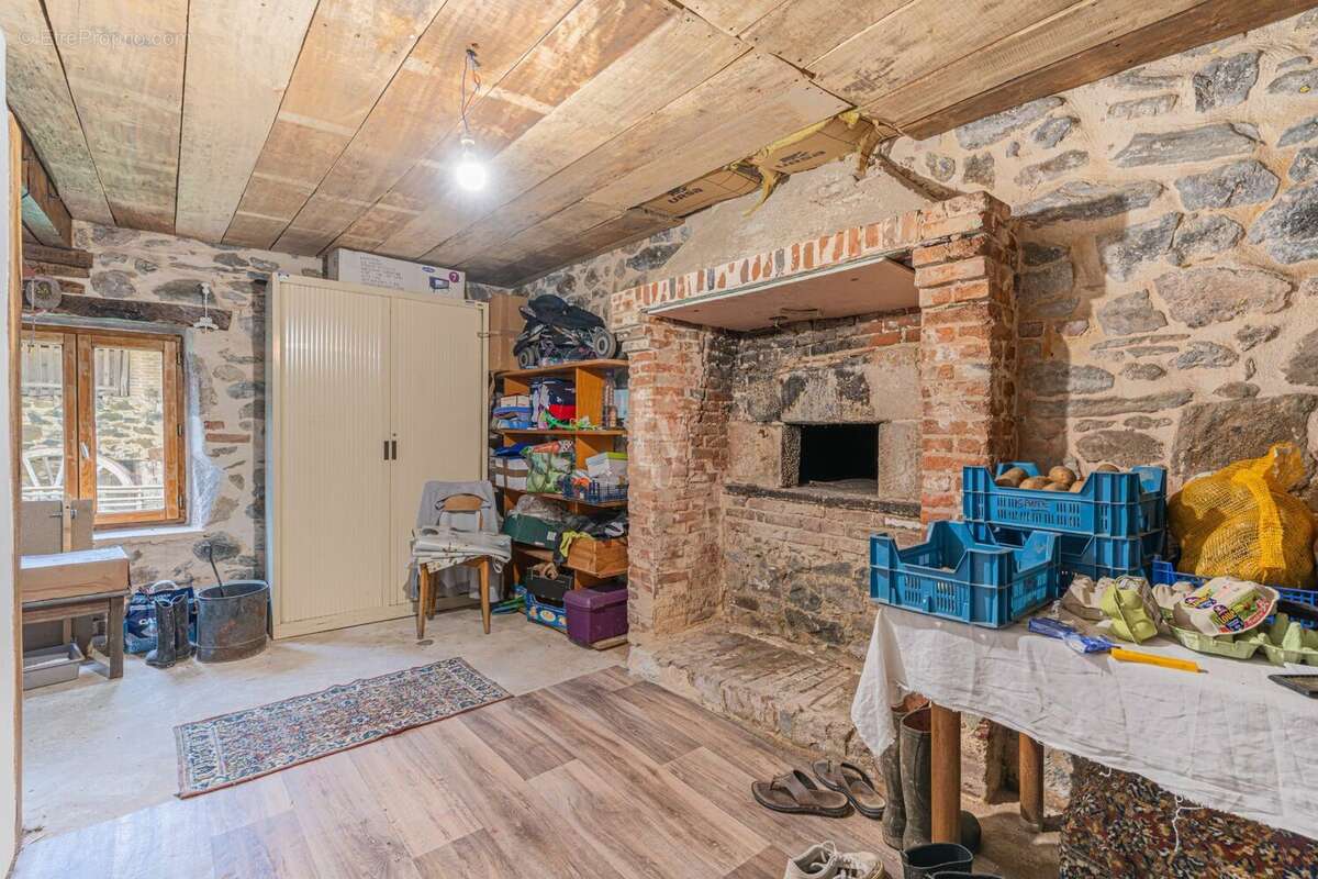 Maison à MEILHAC