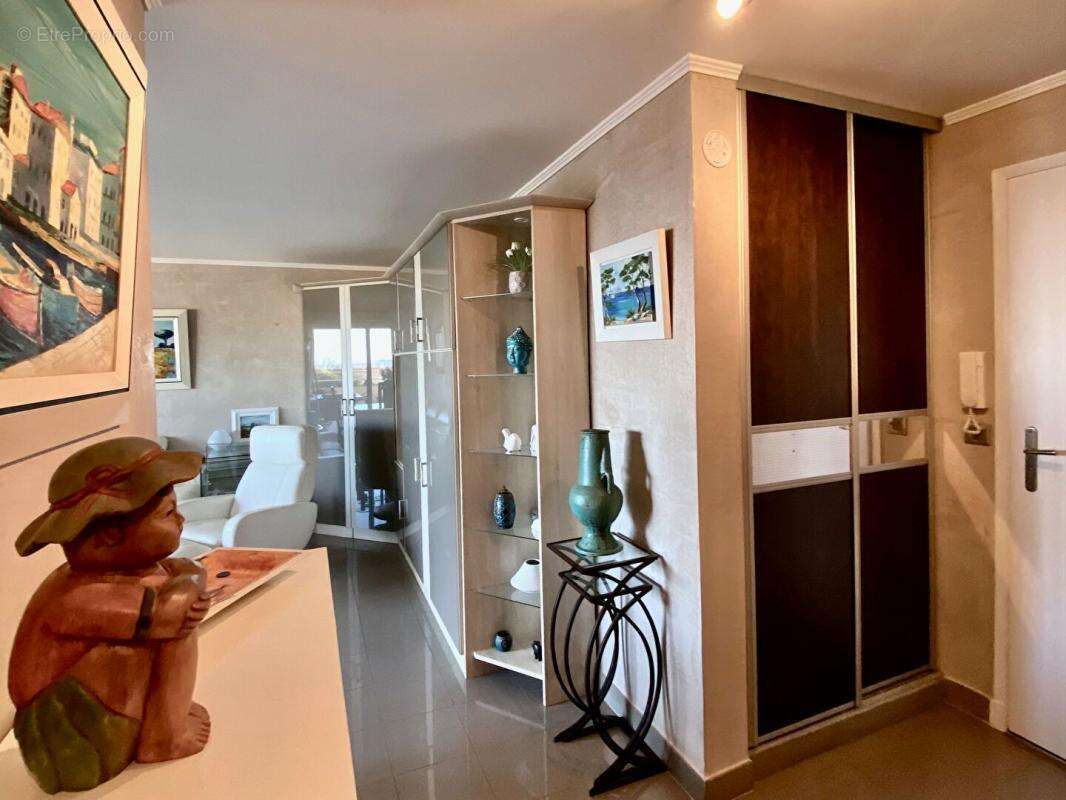 Appartement à MANDELIEU-LA-NAPOULE