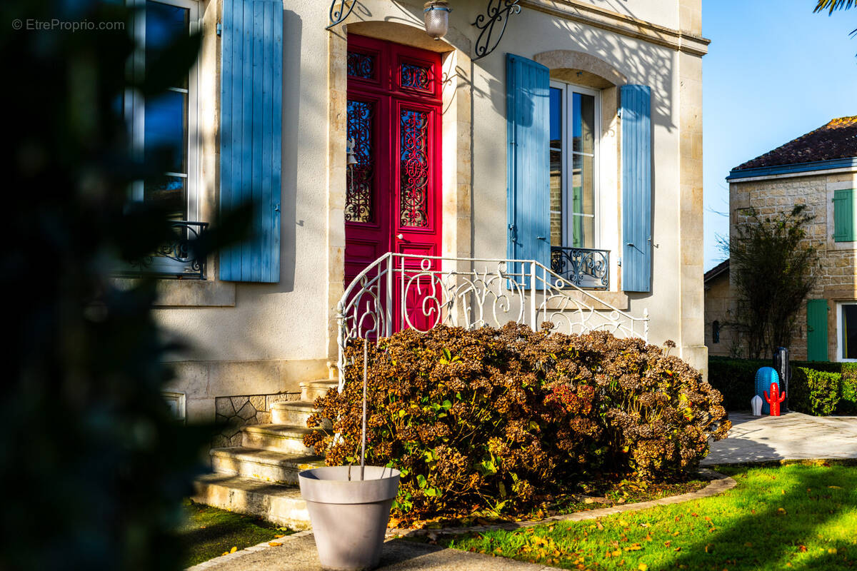 Maison à COULON