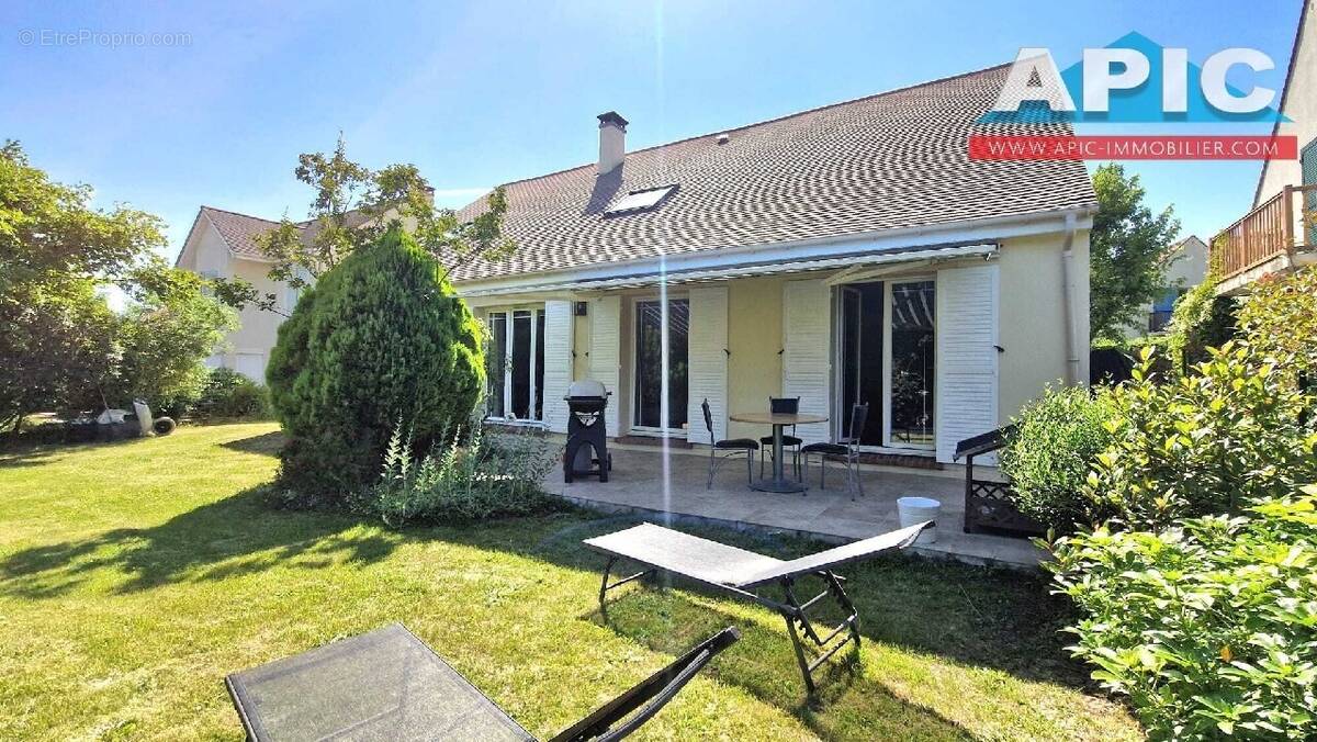 Maison à GROSLAY