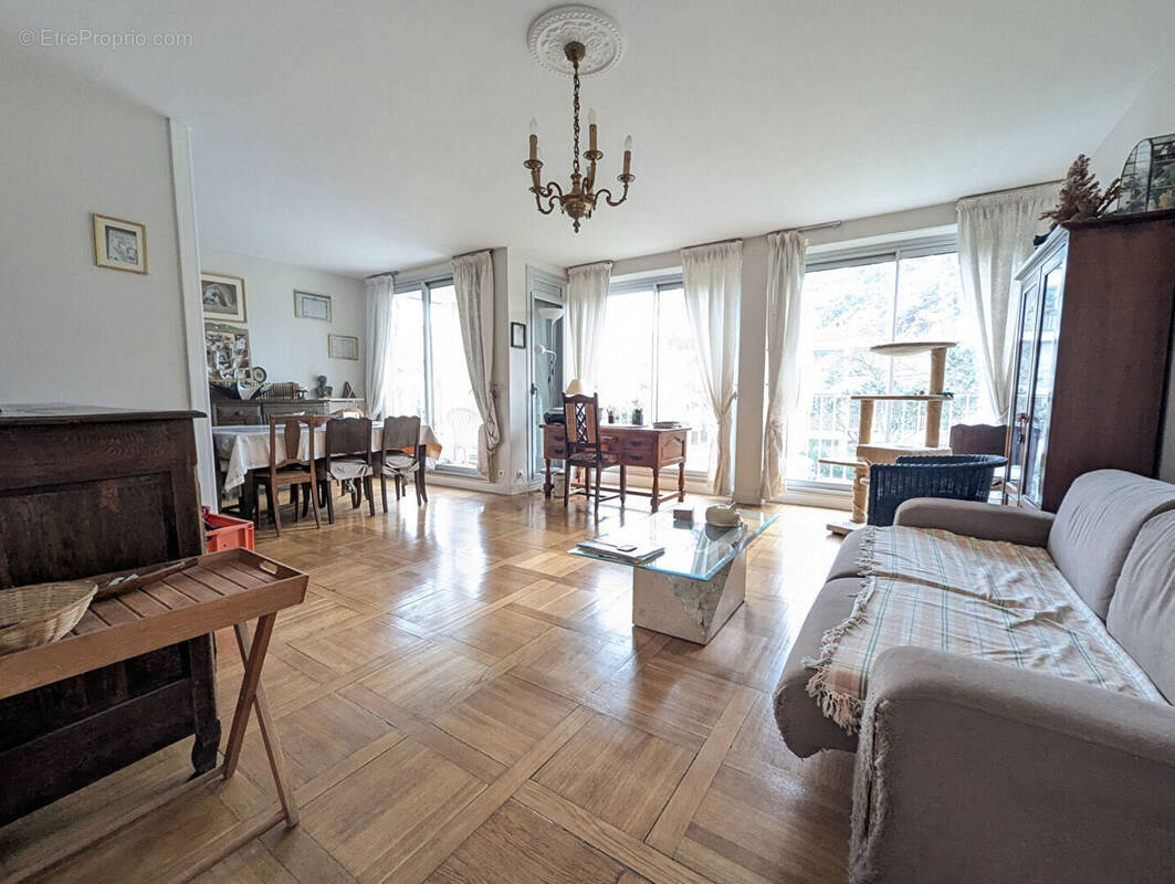 Appartement à FONTENAY-SOUS-BOIS