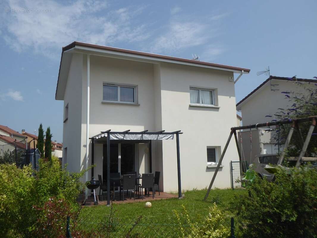 Maison à L&#039;ISLE-D&#039;ABEAU