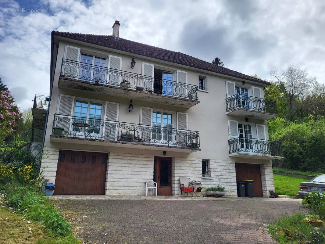 Maison à SAINT-PIERRE-DE-MAILLE