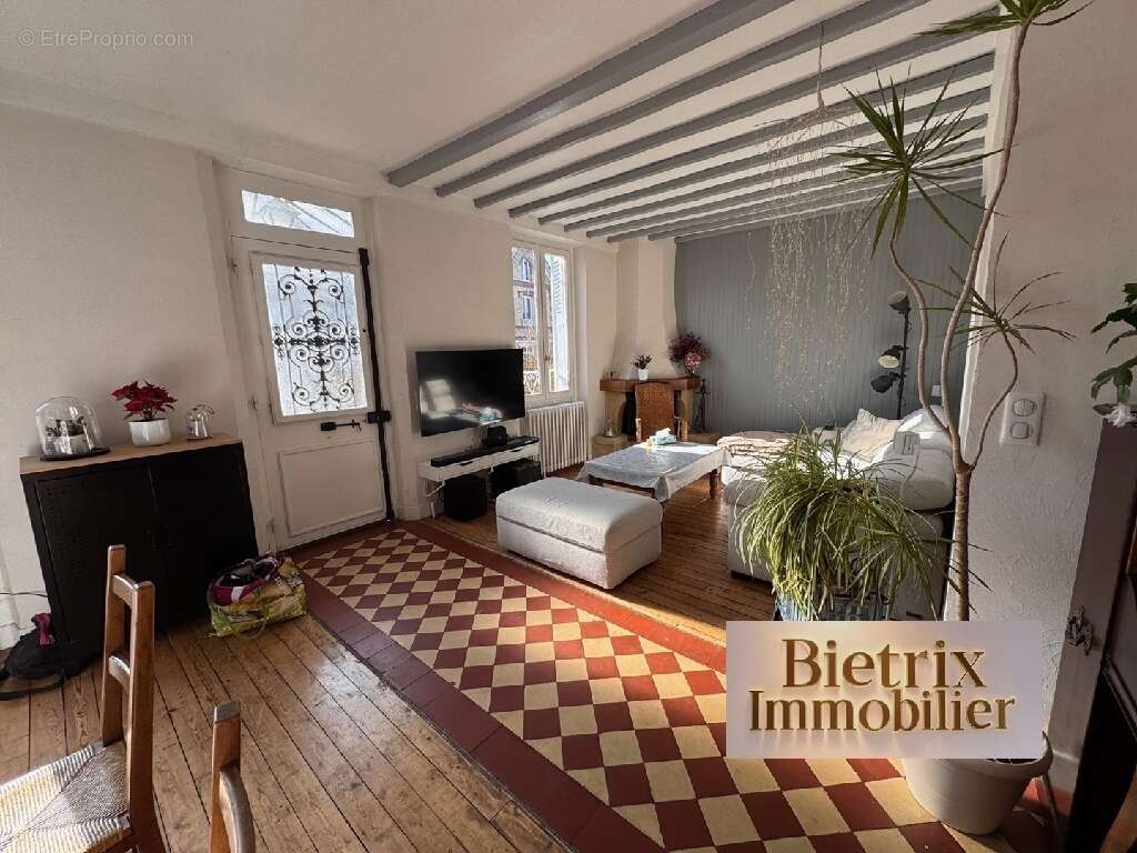 Maison à BEAUMONT-SUR-OISE