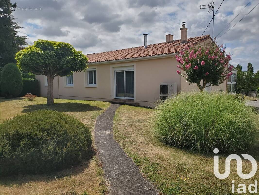 Photo 1 - Maison à LA CHATAIGNERAIE