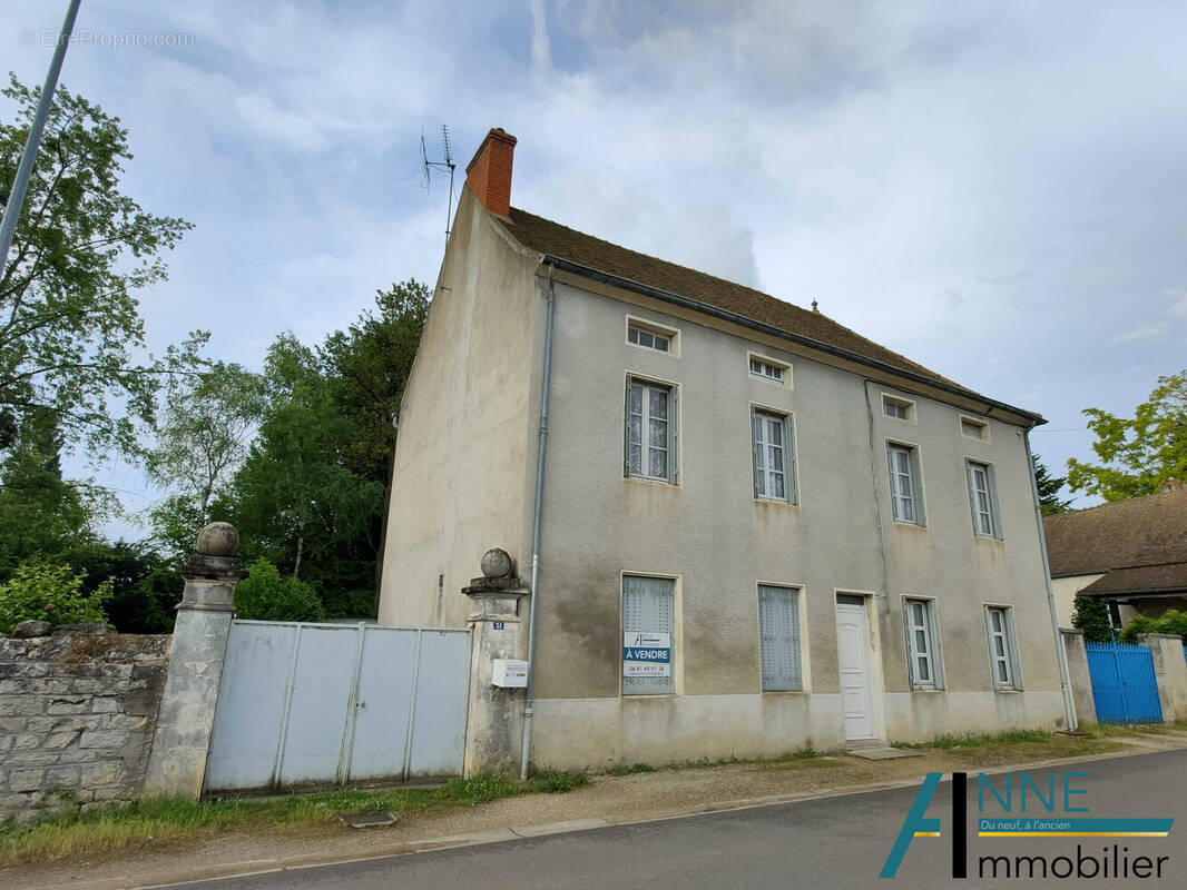 Maison à FONTAINES