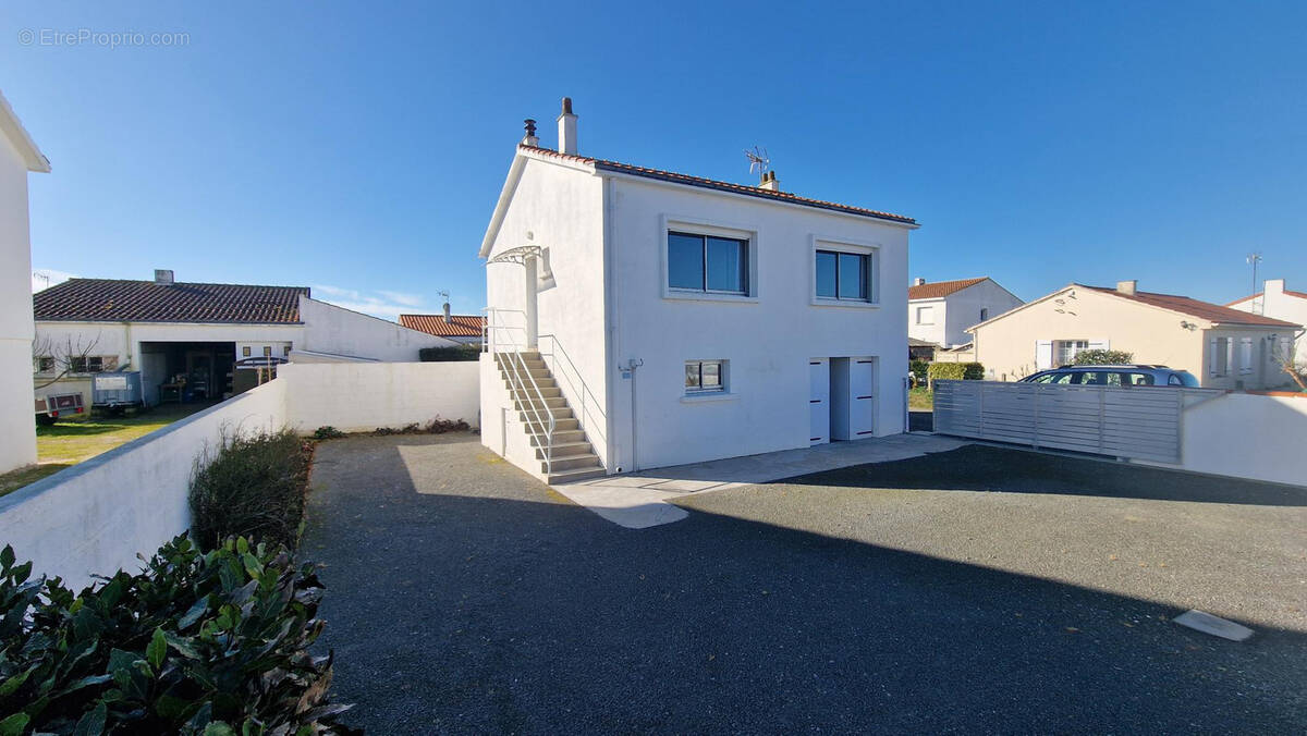 Maison à BOUIN