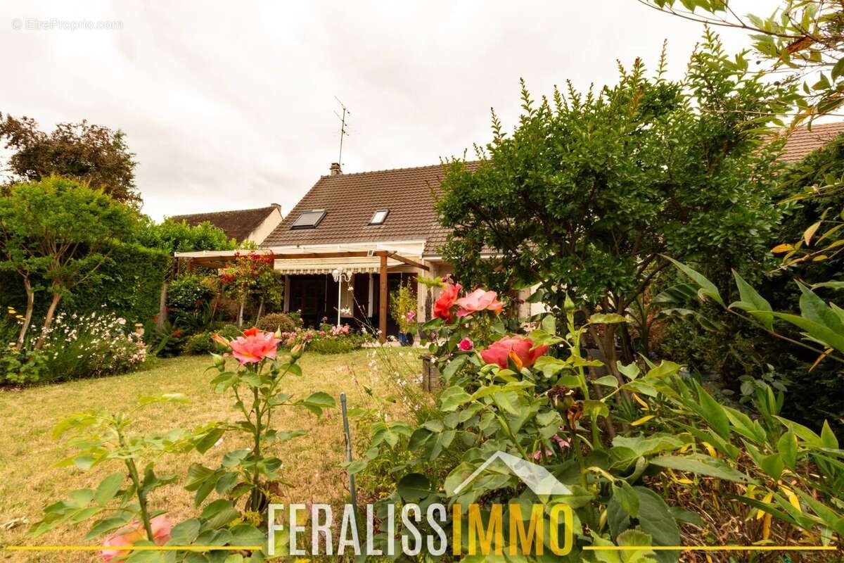 Maison à NEUVILLE-SUR-OISE