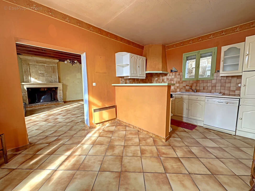 Maison à SAINT-SULPICE-DE-FALEYRENS