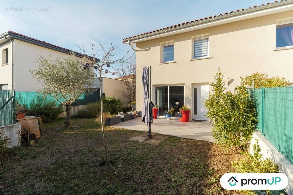 Maison à ROUSSILLON