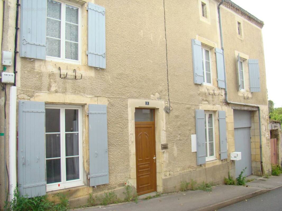 Maison à GENCAY