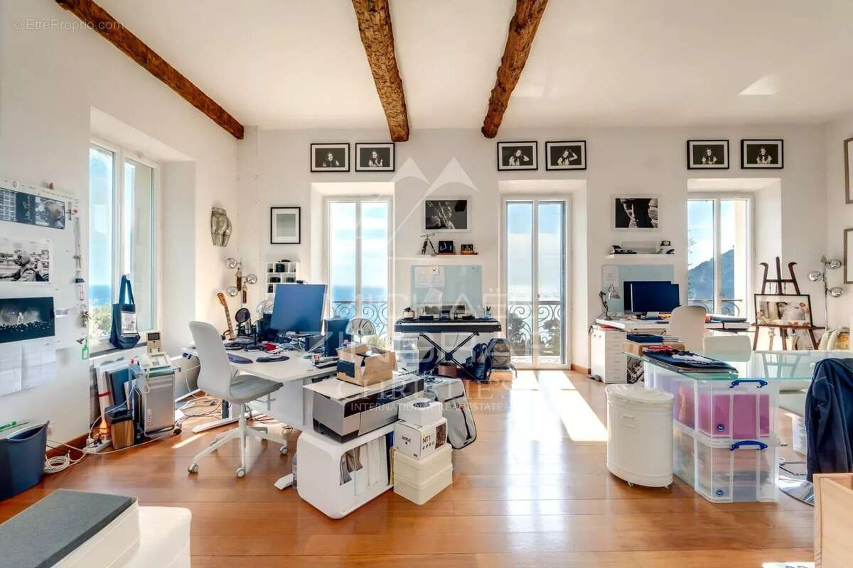 Maison à EZE