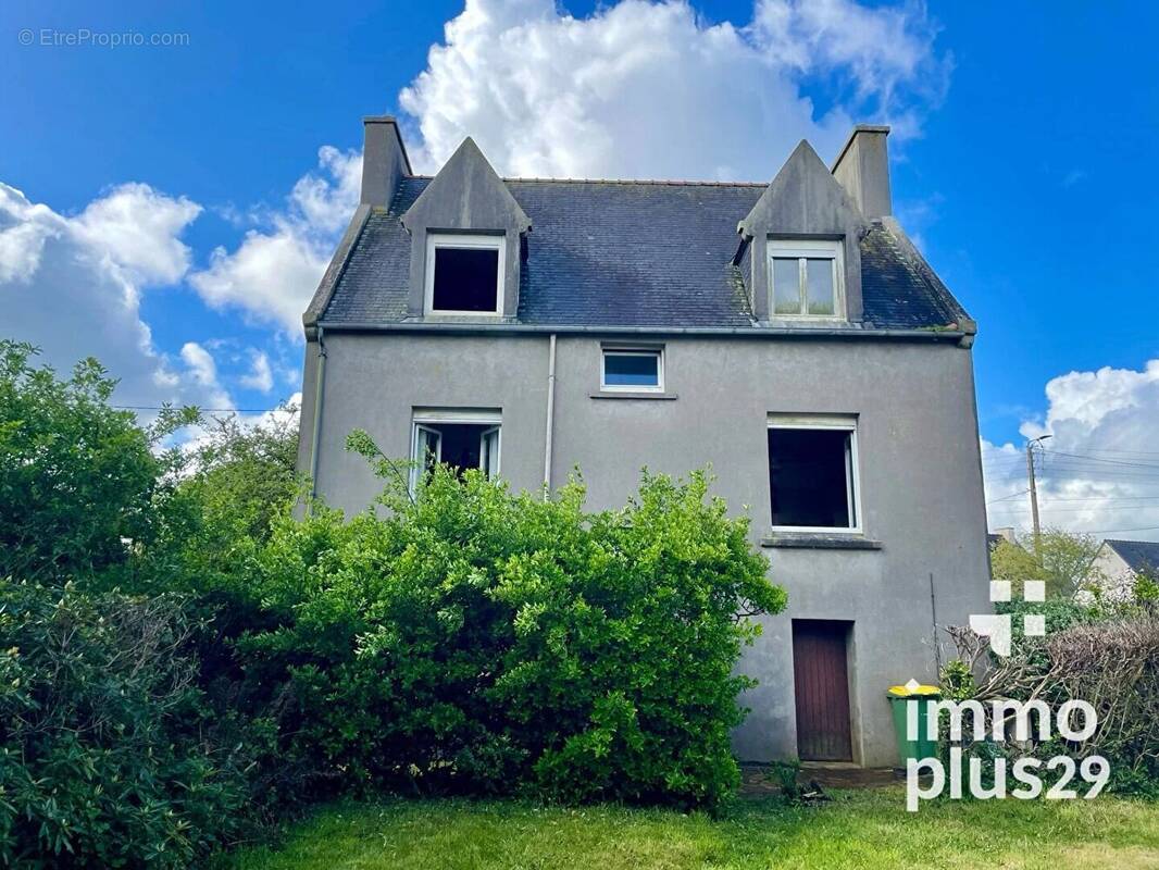 Maison à LANNILIS