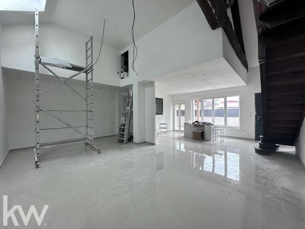 Appartement à LA VERPILLIERE